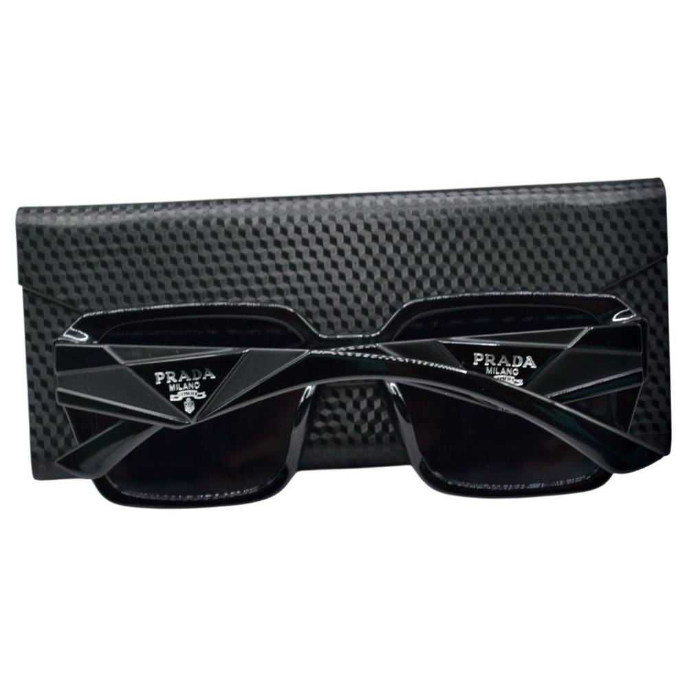 Prada Women’s Sunglasses | Black Frame | Gray Lenses | 55-20-144 | Italy - Picture 4 of 13